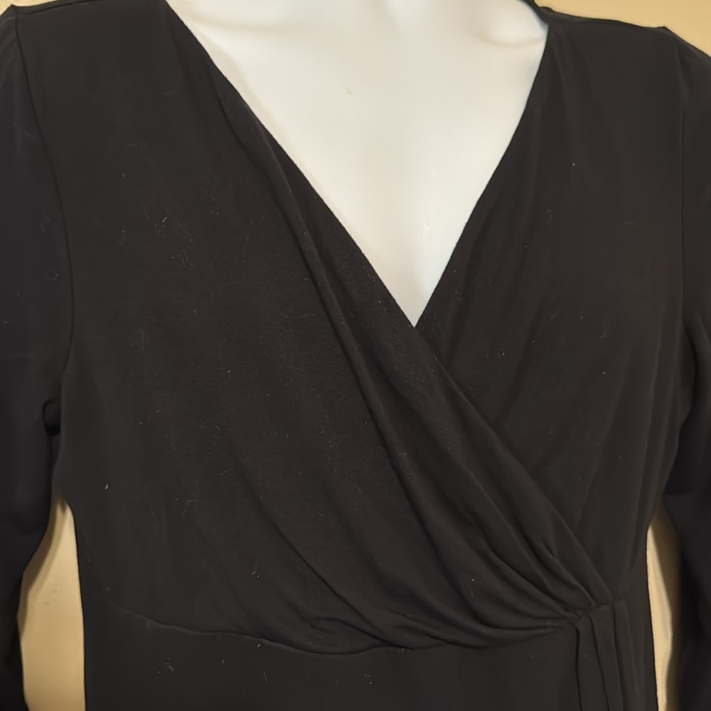 WHITE HOUSE BLACK MARKET Top. Size Large - Picture 7 of 10
